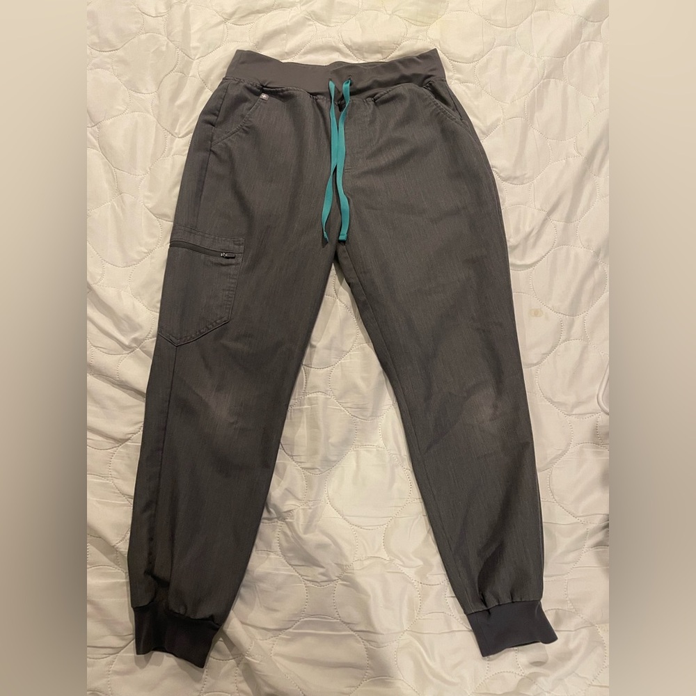 Figs Gray Zamora Jogger Scrubs MP